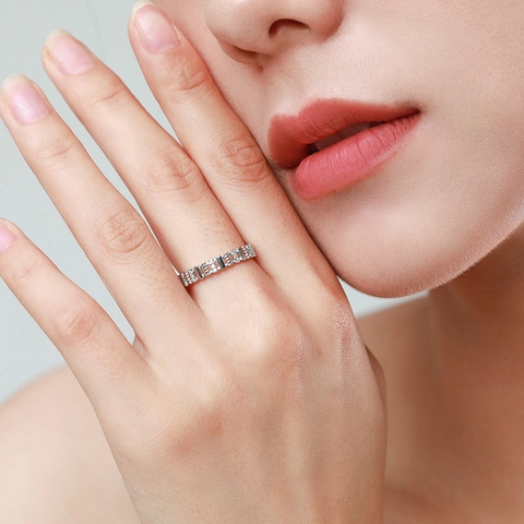 925 Sterling Silver Hollow Geometric Ring For Women Minimalist Rhinestone Inlaid Retro Fashion Statement Finger Ring Jewelry