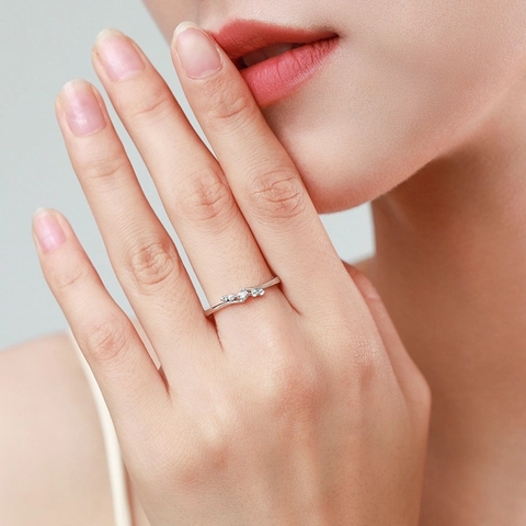 Anello Geometrico Ondulato Semplice in Argento Sterling S925 per Donna Gioielli di Moda con Zirconia Micro Intarsiata
