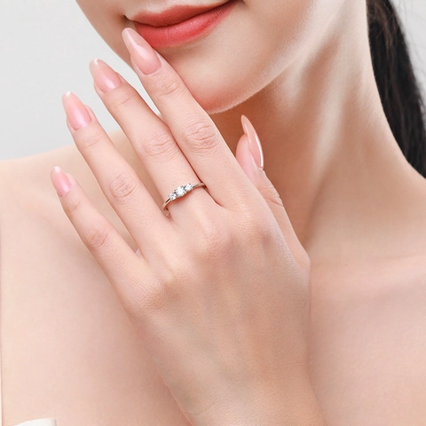 925 Sterlingsilber Drei Steine Zirkonia Ring Elegant Modisch Rundschliff Verlobung Hochzeit Band Ring Für Damen Schmuck