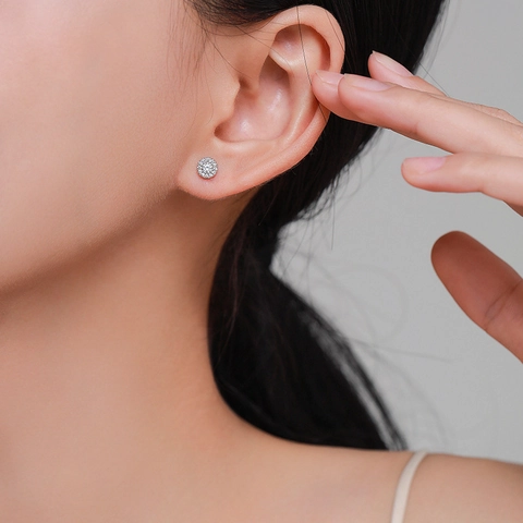 Elegant 925 Sterling Silver Round Halo Stud Earrings For Women Shiny Rhinestone Inlaid Geometric Wedding Party Jewelry Gift