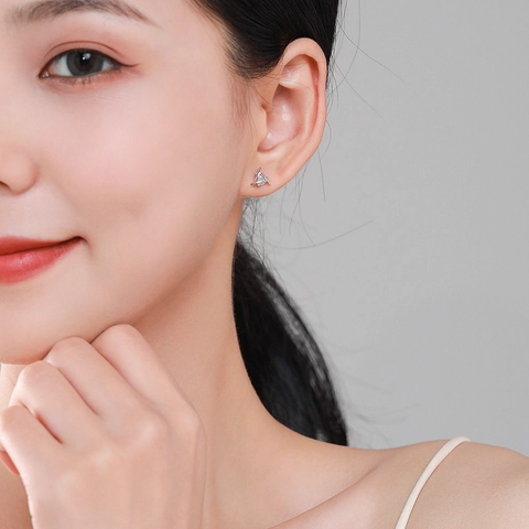 Minimalist 925 Sterling Silver Triangle Geometric Stud Earrings For Women Zirconia Inlaid Fashion Commuter Jewelry Gift