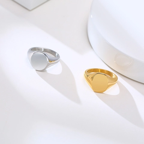 Minimalist Stainless Steel Signet Ring For Women High Polished Oval Flat Top Smooth Band Ring Daily Fashion Jewelry Gift