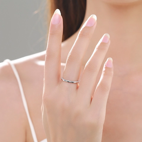 Elegante Anello Eternity in Argento Sterling 925 per Donna Minimalista Intarsiato con Zirconia Sottile Anello da Dito Gioielli di Moda