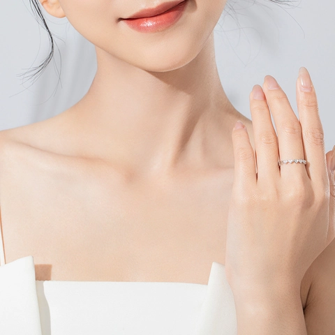 925 Sterling Silver Heart Ring For Women Elegant Zirconia Pave Heart Shaped Band Ring Minimalist Finger Jewelry Gift