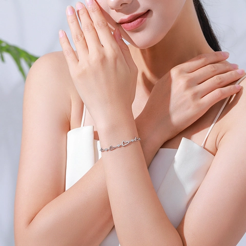 Bracciale a Cuore in Argento Sterling 925 per Donna con Zirconia Scintillante Intarsiato Catena a Graffetta Regolabile Gioielli