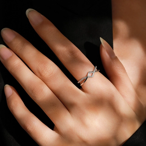 925 Sterling Silver Geometric Cross Ring For Women Elegant Rhinestone Inlaid Line Band Minimalist Fine Jewelry Finger Ring