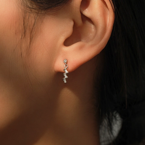 925 Sterlingsilber Spirale Ohrstecker Elegante Geometrische Wellenlinie Zirkonia Eingelegt Mode Pendler Schmuck Für Damen
