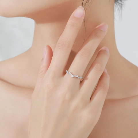 925 Sterling Silver Wave V Shaped Ring For Women Minimalist Inlaid Zirconia Stackable Thin Band Elegant Fashion Finger Ring