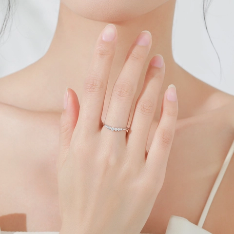 925 Sterling Silver Zirconia Ring Simple V-Shaped Band For Women Exquisite Fashion Minimalist Stackable Finger Ring Jewelry