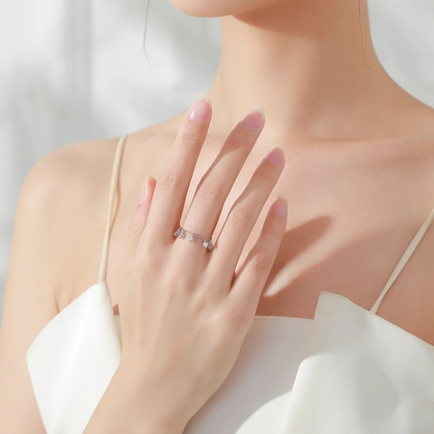 S925 Sterlingsilber Verstellbarer Kettenring Für Damen Mit Runden Zirkonia-Anhängern Minimalistischer Modeschmuck