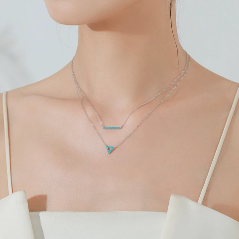 Collar con Colgante de Triángulo Hueco de Plata de Ley 925 y Turquesa Joyería Geométrica Minimalista para Mujer
