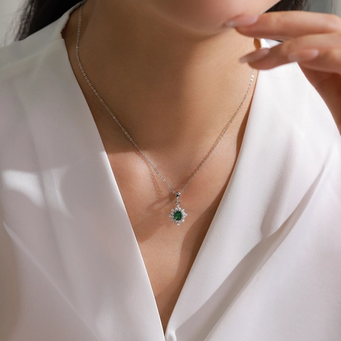 Collana con Pendente a Fiocco di Neve in Argento Sterling 925 Zirconia Verde Smeraldo per Donna Stile Vintage Francese Gioielli di Lusso