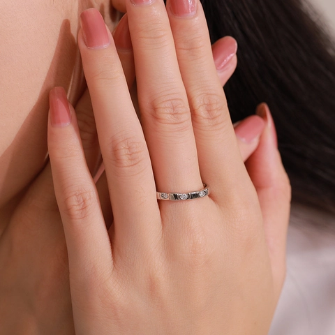 Minimalist S925 Sterling Silver Geometric Ring For Women Elegant Zirconia Inlaid Polished Band Fashion Jewelry Finger Ring