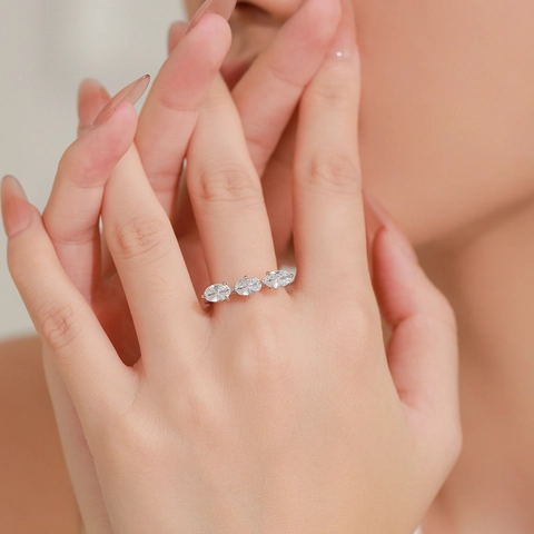 Luxury S925 Sterling Silver Three Stone Ring With Oval Zirconia Inlaid Fashion Minimalist Finger Ring For Women Jewelry Gift