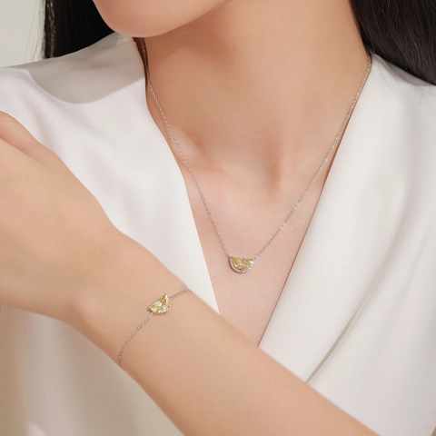 Collana con Pendente a Mezzaluna in Argento Sterling 925 per Donna Zirconia Gialla Geometrica Lusso Leggero Semicerchio Gioielli Collana