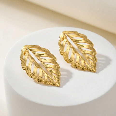 Orecchini a Bottone a Forma di Foglia Cava in Acciaio Inossidabile Oro Vintage per Donna Gioielli di Moda Testurizzati con Piante Geometriche Esagerate