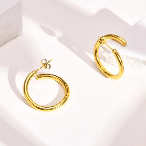 Orecchini a Cerchio Minimalisti in Acciaio Inossidabile Dorato da Donna Design Geometrico a Forma di C Lucido Gioielli di Moda