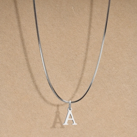 Collana con Ciondolo a Lettera Iniziale in Acciaio Inossidabile Minimalista Catena a Serpente Unisex Argento Lucido Alfabeto Gioielli