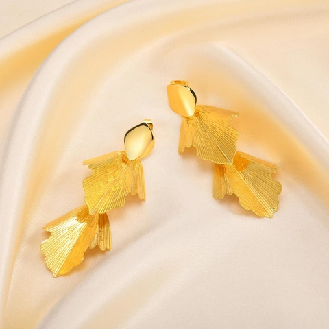 Elegantes Pendientes de Cobre Bañado en Oro 18K Forma de Hoja Borla Con Poste de Plata de Ley 925 Joyería de Moda para Mujer