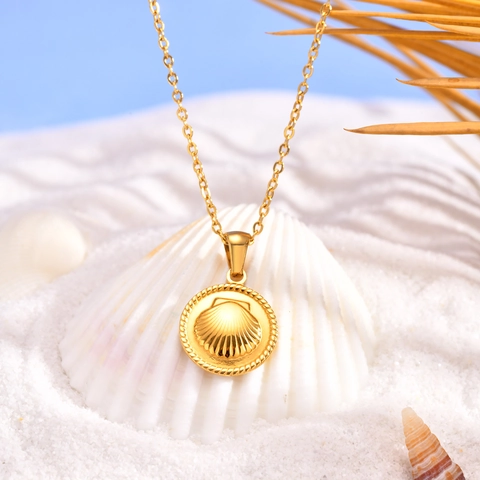 Collana con Ciondolo Rotondo a Forma di Conchiglia in Acciaio Inossidabile Oro per Donna Gioielli Estivi da Spiaggia Minimalisti