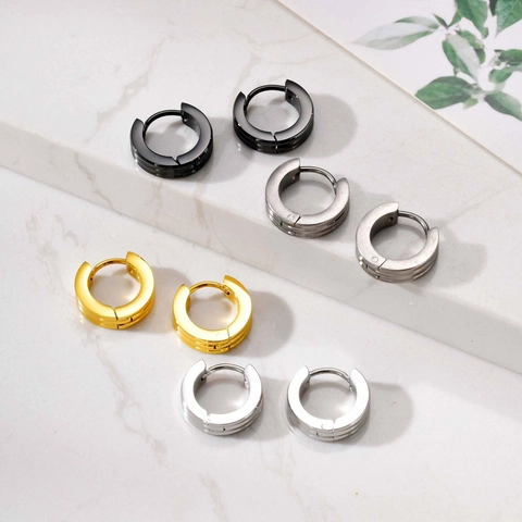 Orecchini a Cerchio Minimalisti in Ottone Acciaio Inossidabile Placcati Oro 18K per Uomo Donna Unisex Tre Scanalature Geometriche Huggie Gioielli