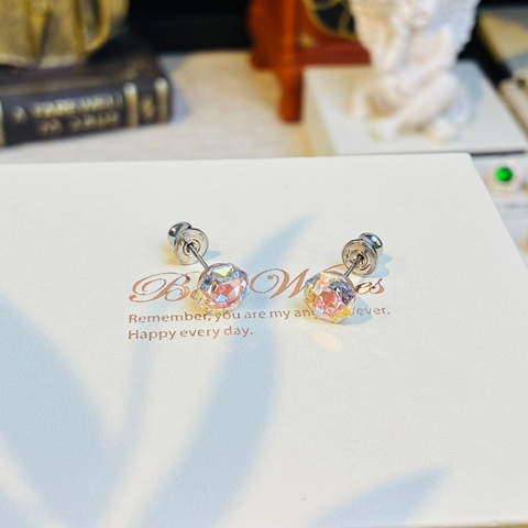Eleganti Orecchini a Bottone Aurora Geometrici in Zirconia per Donna Accessorio per Gioielli Quotidiani in Rame Galvanizzato a Più Facce