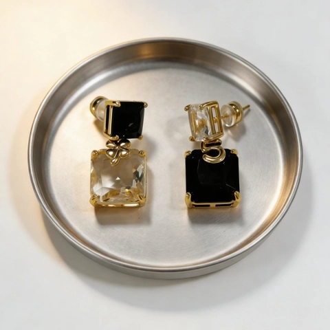 Vintage Orecchini Pendenti Asimmetrici Neri Bianchi Quadrati Strass Con Design Numero 5 Quadrifoglio Donna Eleganti Gioielli Rame