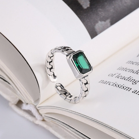 Vintage 925 Sterling Silver Adjustable Open Ring For Women Antiqued Curb Chain Design With Rectangular Green Zirconia