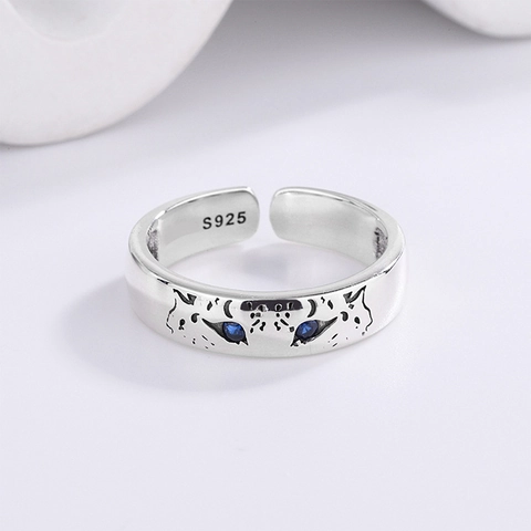 Vintage 925 Sterling Silver Snow Leopard Open Ring With Blue Rhinestone Eyes Adjustable Animal Finger Ring Jewelry For Unisex