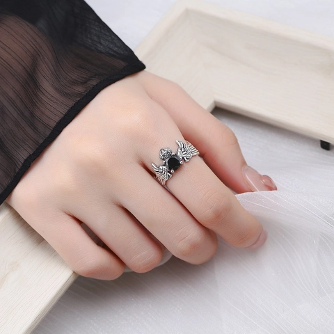 Anello in Argento Sterling 925 Vintage Gotico Corona Ali Con Strass Nero Invecchiato Aperto Regolabile Anello per Donna