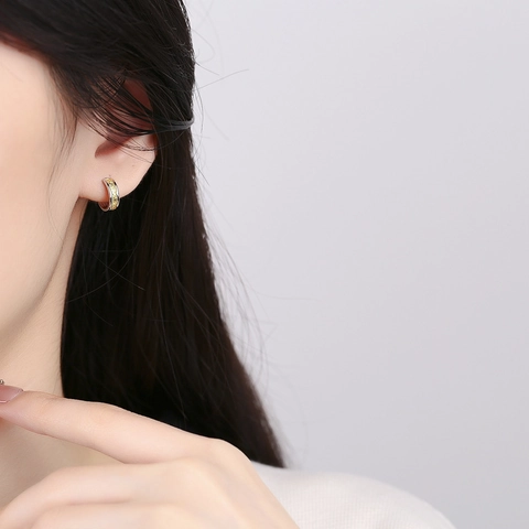 Orecchini a Bottone a Forma di C in Argento Sterling S925 Bicolore con Rilievo Geometrico per Donna Gioielli Minimalisti Chic