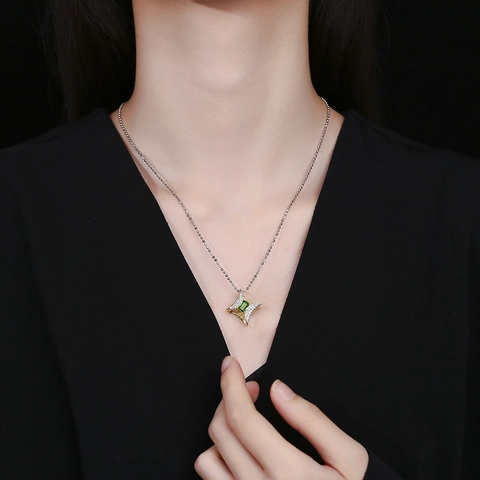 925 Sterling Silver Two-Tone Gold Star Pendant Necklace With Green Rhinestone Star Charm For Women Elegant Commute Jewelry