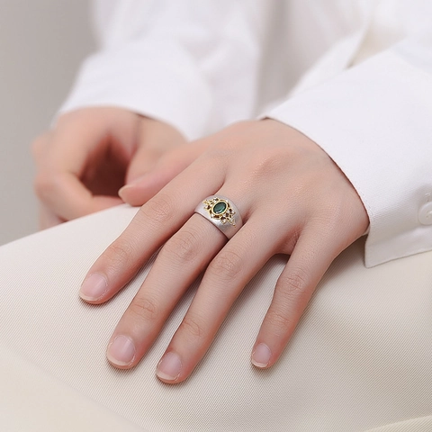 Vintage Palace Style 925 Sterling Silver Hollow Out Lace Emerald Green Rhinestone Open Ring For Women Jewelry Gift