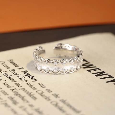 French Vintage 925 Sterling Silver Wavy Lace Border Open Ring For Women Brushed Inlaid Rhinestone Adjustable Finger Ring Jewelry
