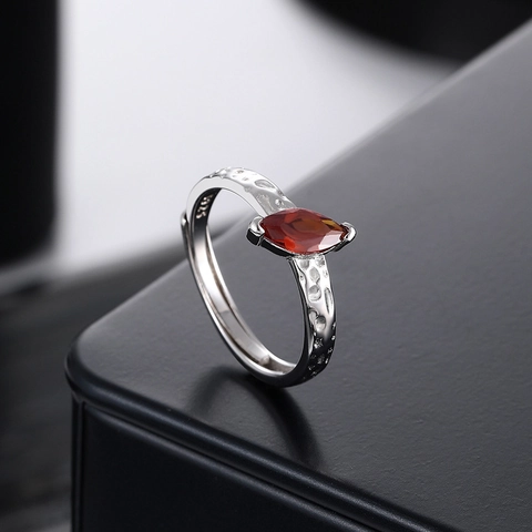 925 Sterlingsilber Offener Verstellbarer Ring Mit Rotem Marquise Zirkonia Gehämmerte Textur Geometrischer Trendiger Schmuck Geschenk Für Damen