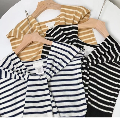 Sciarpa a Righe in Maglia da Donna Stile Coreano Decorativo Avvolgente Sulle Spalle in Viscosa per Primavera Estate Accessorio Moda Leggero