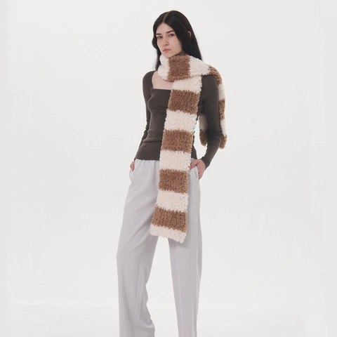Écharpe à Capuche en Peluche Rayée Épaisse d'Hiver pour Femmes Chapeau Intégré en Fausse Fourrure Chaude Écharpe Couleur Contrastée Tricotée Cache-Col Accessoire