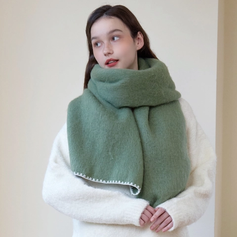 Sciarpa Calda Ispessita Minimalista da Donna in Poliestere Tinta Unita Con Bordo a Sopraggitto Stile Coreano Sciarpa Invernale Chic