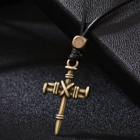 Collana con Ciondolo Croce a Chiodo Retro Bronzo Antico Lega di Zinco Stile Industriale Cordino Nero Regolabile Gioielli Unisex