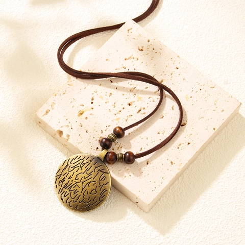Collar con Colgante Redondo Vintage para Mujeres Hombres Cuerda de Cuero de Vaca Cadena de Suéter Larga Ajustable Joyería Étnica Bohemia con Cuentas de Madera