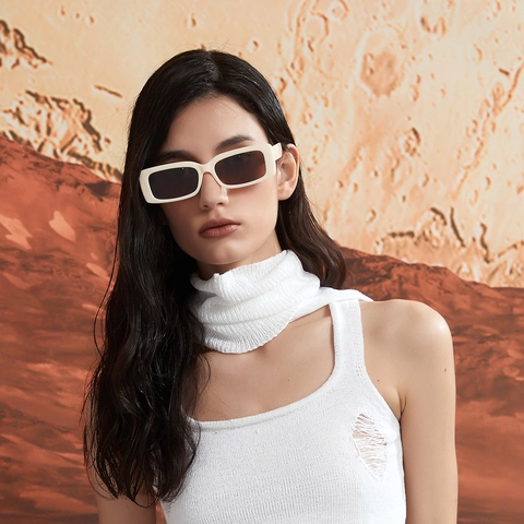 Occhiali da Sole Rettangolari alla Moda Montatura Piccola Retrò Protezione UV400 Montatura in PC Lenti AC Occhiali Trendy Unisex