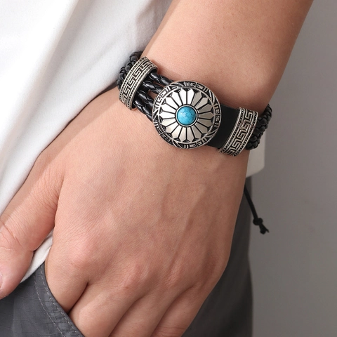 Vintage Gevlochten PU Leren Armband Voor Mannen Etnisch Verstelbaar Legering Turkoois Zonpatroon Wikkelarmband Sieraden Cadeau
