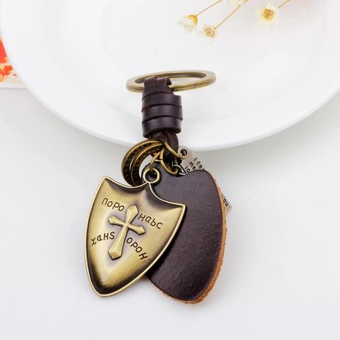 Portachiavi a Scudo Bronzo Vintage Croce Stile Cavaliere Pelle Lega Ciondolo Medievale Retro per Uomini Donne Accessori