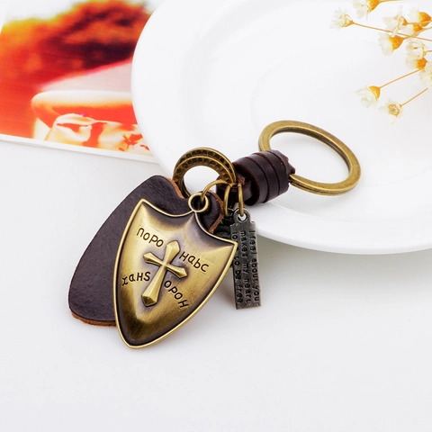 Portachiavi a Scudo Bronzo Vintage Croce Stile Cavaliere Pelle Lega Ciondolo Medievale Retro per Uomini Donne Accessori