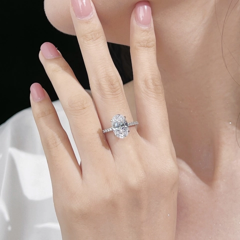 Luxury 925 Sterling Silver Oval Cut Zirconia Engagement Ring For Women Elegant Pave Inlaid Wedding Promise Ring Jewelry