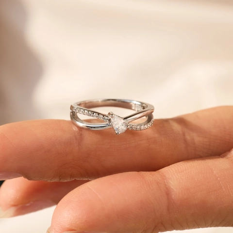 Anello in Argento Sterling S925 per Donna Taglio a Pera Zirconia Design Incrociato Elegante Anello alla Moda a Goccia Gioielli Personalizzati Regalo
