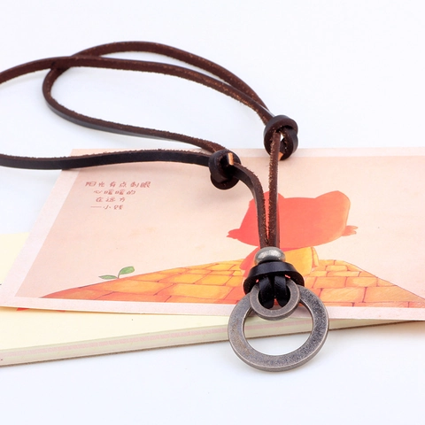 Collier Vintage En Cuir De Vachette Avec Pendentif En Alliage À Double Cercle Bijoux Longs Réglables Pour Hommes Femmes Style Rétro