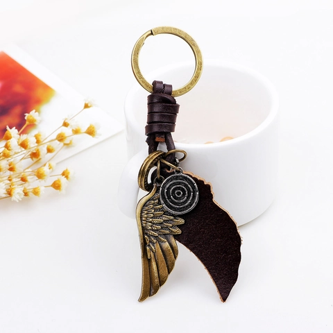 Llavero Vintage de Ala y Cuero Auténtico Llavero Retro de Metal Llavero de Cuero Tejido a Mano Adorno de Bolso para Hombre Mujer
