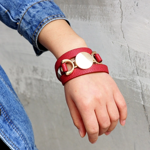 Bracciale Avvolgente Multistrato in Pelle PU Minimalista da Donna Creativo Disco in Metallo Dorato Lega Gioielli di Moda