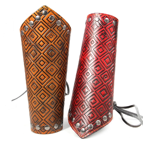 Parabraccia in Pelle di Vacchetta Vintage da Uomo Medievale Punk Gotico a Rilievo con Borchie Bracciale a Polsino Ampio Regolabile Protezione Braccio Cosplay